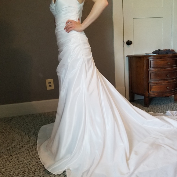 David's Bridal Wedding Dress Sz2P - Picture 2 of 3